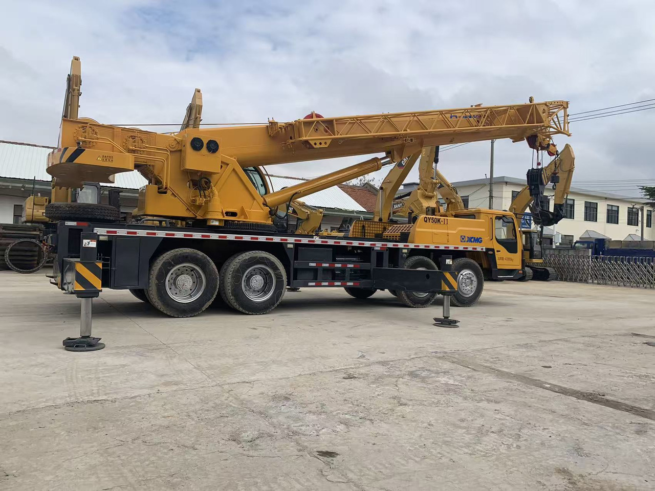 XCMG QY50K-2 Good Price 50 ton Truck Crane - עגורן נייד: תמונה 4 XCMG QY50K-2 Good Price 50 ton Truck Crane - עגורן נייד: תמונה 4