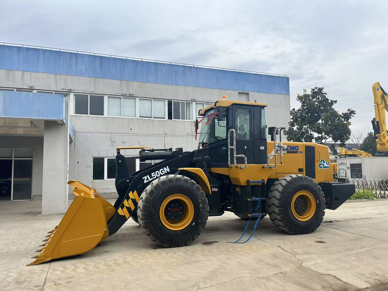 XCMG ZL50GN Secondhand Front End Loader - מעמיס גלגלים: תמונה 2 XCMG ZL50GN Secondhand Front End Loader - מעמיס גלגלים: תמונה 2