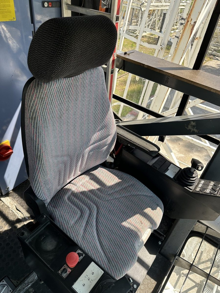 LIEBHERR 280 EC-H 12 Litronic slewing part - עגורן: תמונה 5 LIEBHERR 280 EC-H 12 Litronic slewing part - עגורן: תמונה 5