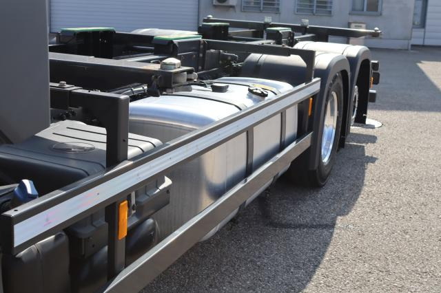 Mercedes-Benz Actros 2553 L - מוביל מכולות/ משאית החלפת גוף: תמונה 4 Mercedes-Benz Actros 2553 L - מוביל מכולות/ משאית החלפת גוף: תמונה 4