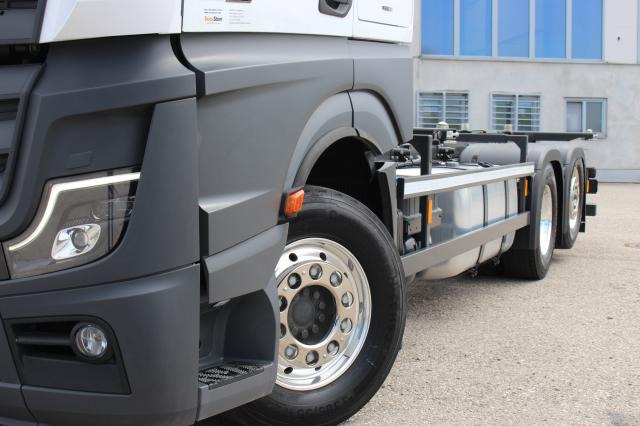 Mercedes-Benz Actros 2563LL - מוביל מכולות/ משאית החלפת גוף: תמונה 3 Mercedes-Benz Actros 2563LL - מוביל מכולות/ משאית החלפת גוף: תמונה 3