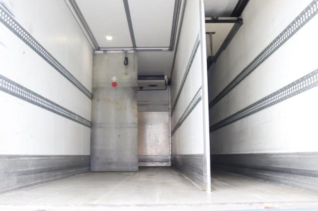 הַחכָּרָה Mercedes-Benz Antos 1824 L Mercedes-Benz Antos 1824 L: תמונה 8 הַחכָּרָה Mercedes-Benz Antos 1824 L Mercedes-Benz Antos 1824 L: תמונה 8