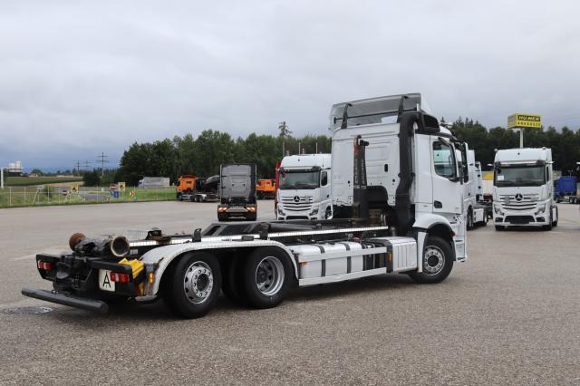 Mercedes-Benz Antos 2551 ENA - משאית הרמת וו: תמונה 4 Mercedes-Benz Antos 2551 ENA - משאית הרמת וו: תמונה 4