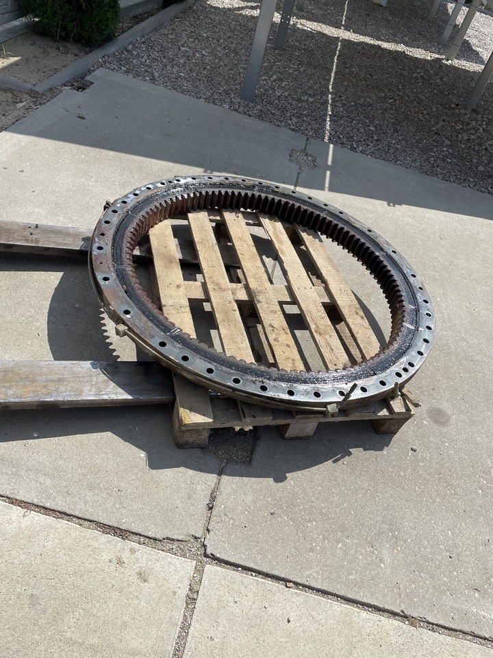 LIEBHERR R906 - טבעת רוטציה עבור מחפר: תמונה 1 LIEBHERR R906 - טבעת רוטציה עבור מחפר: תמונה 1