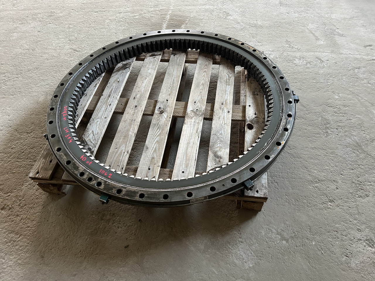 Liebherr A314 litronic - טבעת רוטציה עבור מחפר: תמונה 1 Liebherr A314 litronic - טבעת רוטציה עבור מחפר: תמונה 1