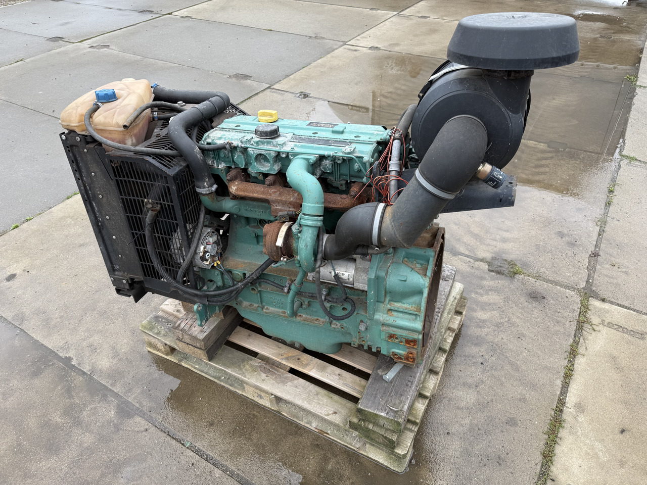 VOLVO PENTA TD520 GE - מנוע עבור מכונת בנייה: תמונה 4 VOLVO PENTA TD520 GE - מנוע עבור מכונת בנייה: תמונה 4