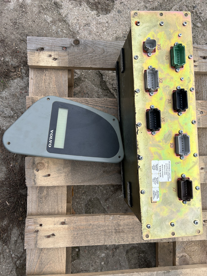 Volvo EW140 - ECU עבור מחפר גלגלים: תמונה 1 Volvo EW140 - ECU עבור מחפר גלגלים: תמונה 1