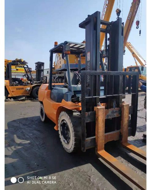 2016 Toyota 7FD50 - מלגזה: תמונה 2 2016 Toyota 7FD50 - מלגזה: תמונה 2