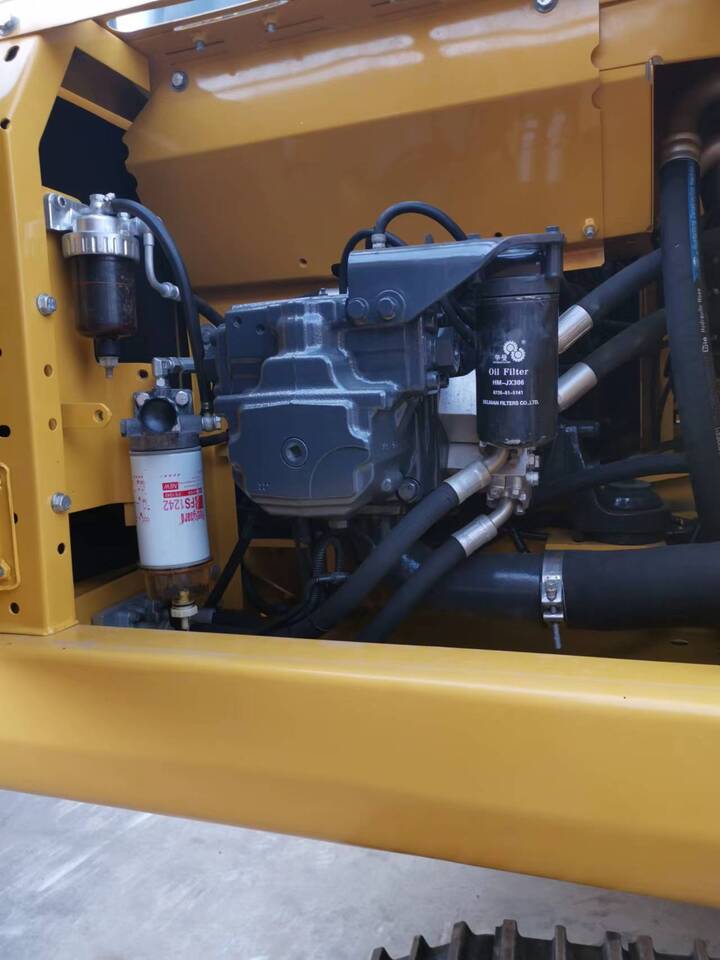 מחפר סורק Komatsu PC200-8: תמונה 11