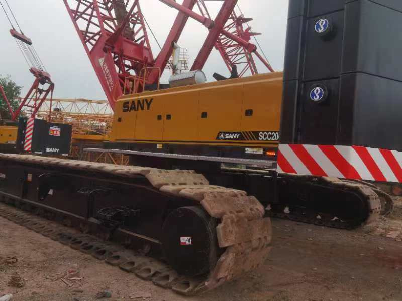 SANY SCC2000A - עגורן זוחל: תמונה 1 SANY SCC2000A - עגורן זוחל: תמונה 1