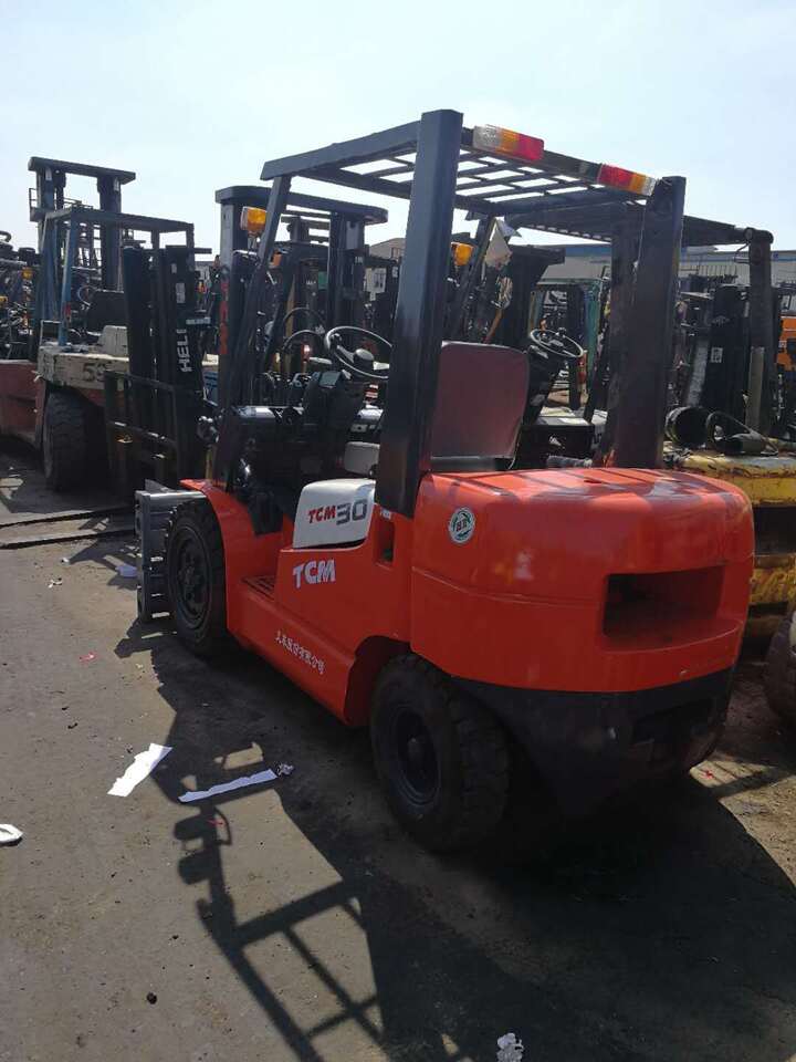 TCM FD30T6 - מלגזה: תמונה 1 TCM FD30T6 - מלגזה: תמונה 1