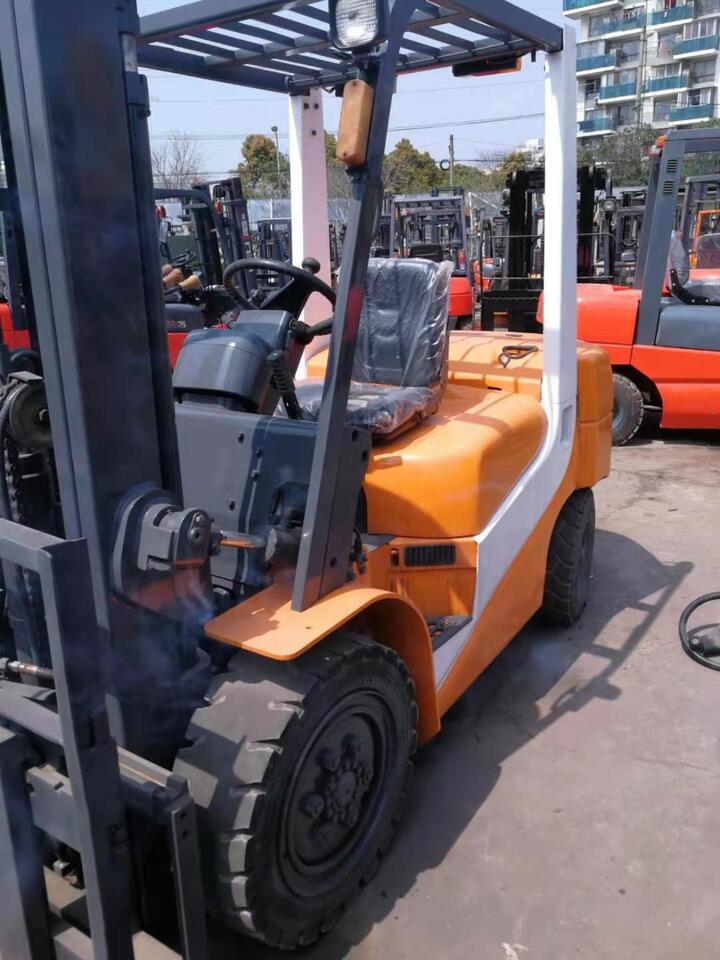 TCM FD30T6 - מלגזה: תמונה 2 TCM FD30T6 - מלגזה: תמונה 2
