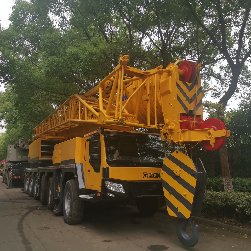 XCMG QY180 - עגורן נייד: תמונה 4 XCMG QY180 - עגורן נייד: תמונה 4