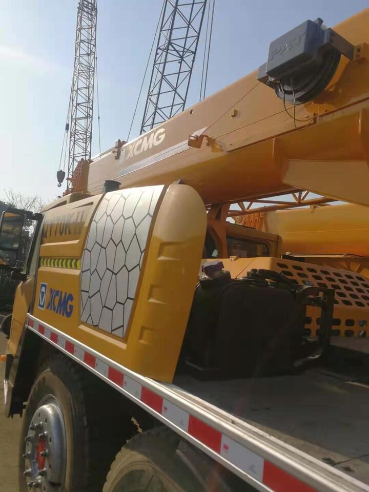 XCMG QY70K - עגורן נייד: תמונה 4 XCMG QY70K - עגורן נייד: תמונה 4