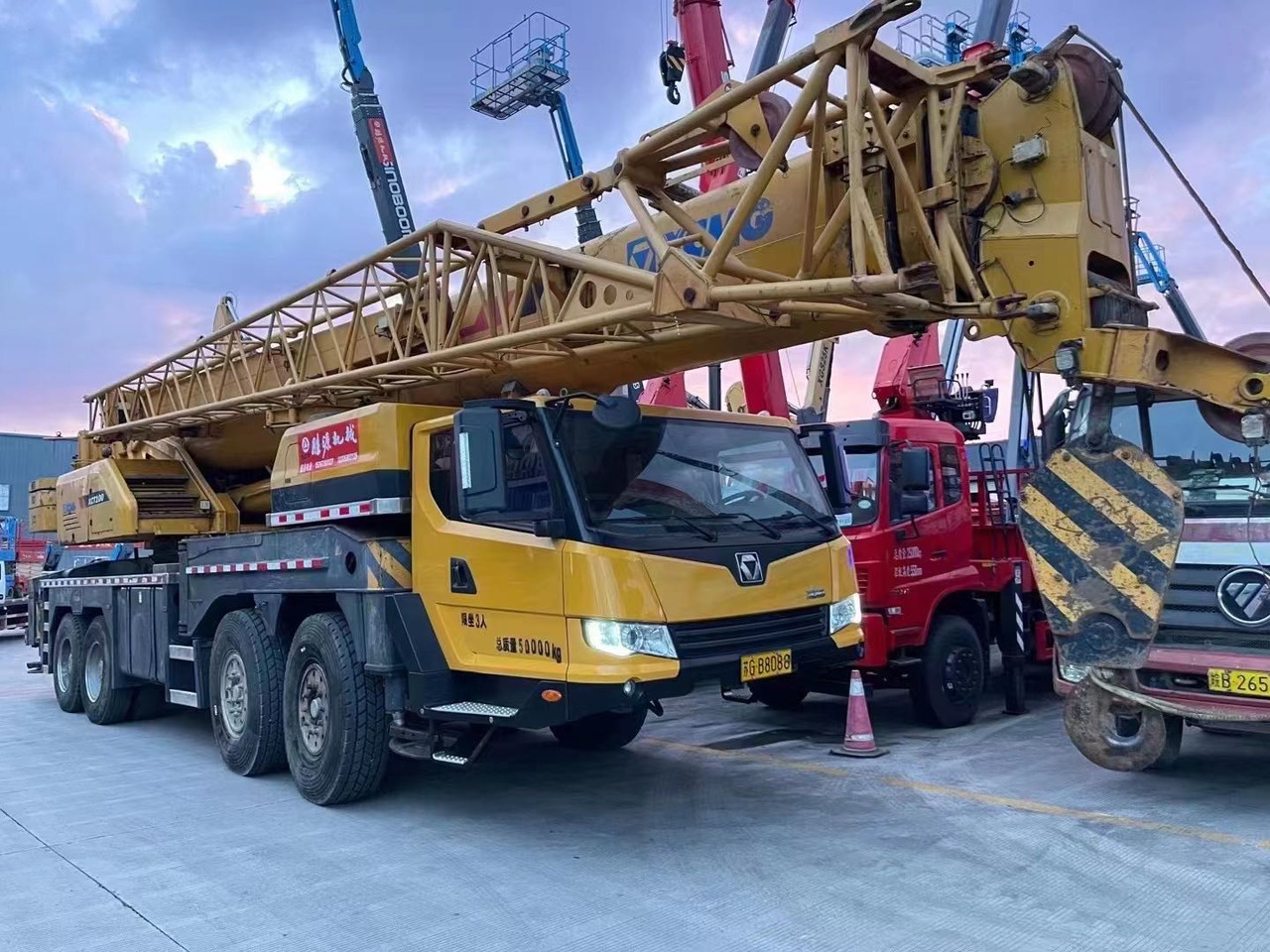 XCMG XCT80 - עגורן נייד: תמונה 1 XCMG XCT80 - עגורן נייד: תמונה 1