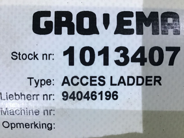 Liebherr Acces Left - תא ופנים הרכב: תמונה 5 Liebherr Acces Left - תא ופנים הרכב: תמונה 5