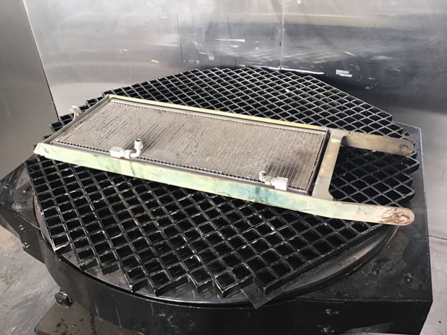 Liebherr Airco Condenser - חלק מזגן: תמונה 1 Liebherr Airco Condenser - חלק מזגן: תמונה 1