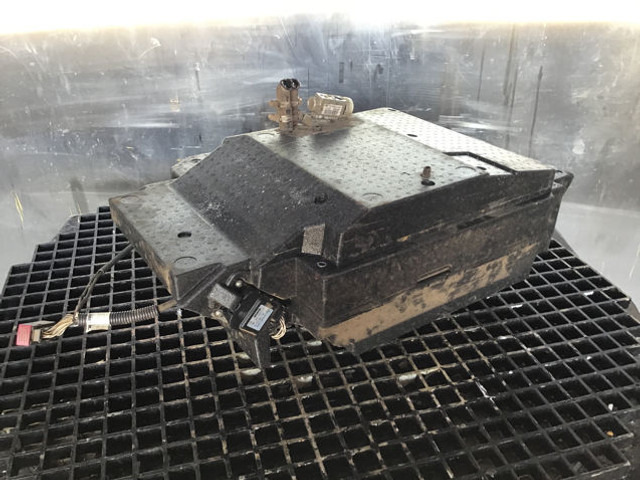 Liebherr Airco Unit - מדחס מזגן: תמונה 1 Liebherr Airco Unit - מדחס מזגן: תמונה 1