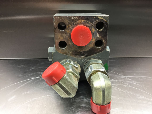 Liebherr Bypass Valve - שסתום: תמונה 1 Liebherr Bypass Valve - שסתום: תמונה 1