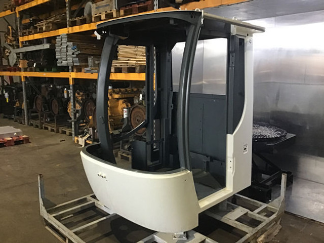 Liebherr Cabin - תא ופנים הרכב: תמונה 2 Liebherr Cabin - תא ופנים הרכב: תמונה 2