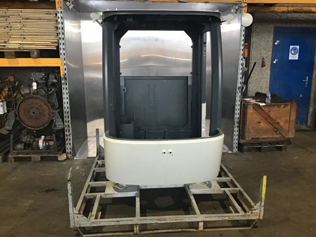 Liebherr Cabin - תא ופנים הרכב: תמונה 3 Liebherr Cabin - תא ופנים הרכב: תמונה 3