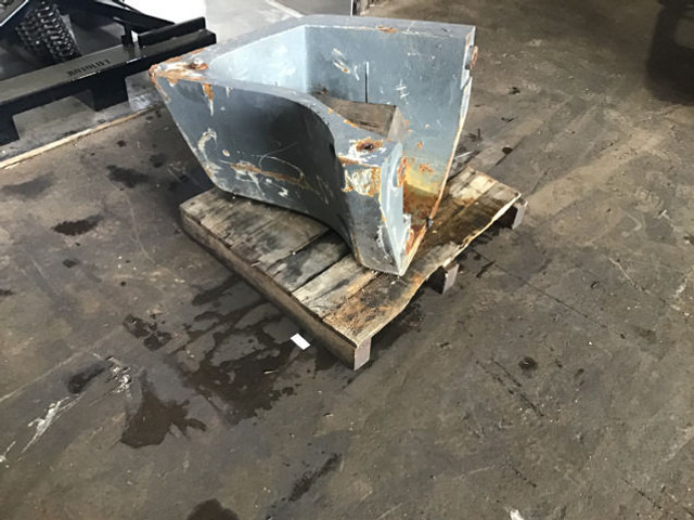 Liebherr Counterweight Left - משקל נגד עבור מכונה חקלאית: תמונה 3 Liebherr Counterweight Left - משקל נגד עבור מכונה חקלאית: תמונה 3