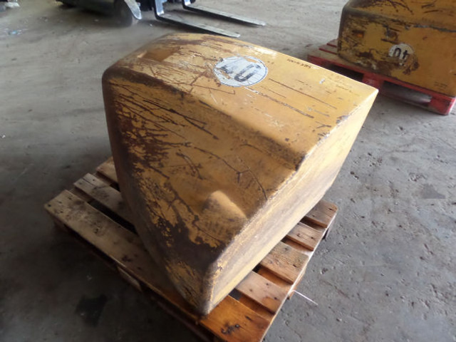Liebherr Counterweight - משקל נגד עבור מכונת בנייה: תמונה 1 Liebherr Counterweight - משקל נגד עבור מכונת בנייה: תמונה 1