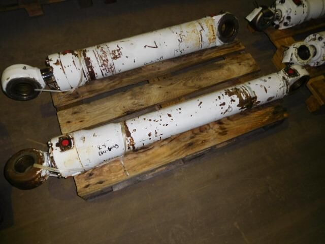 Liebherr Cylinder - צילינדר הידרולי: תמונה 2 Liebherr Cylinder - צילינדר הידרולי: תמונה 2