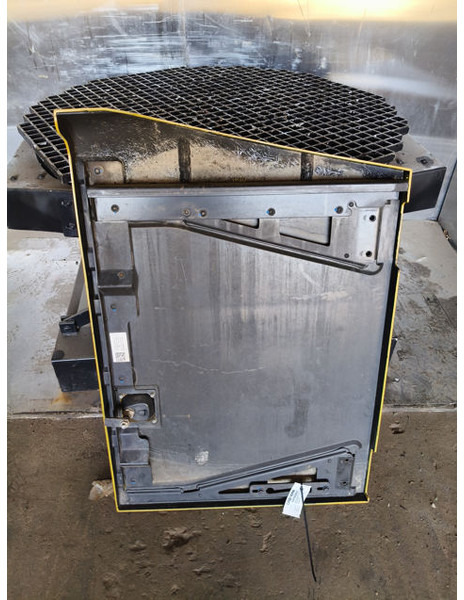 Liebherr Door Front Left - דלת וחלקים: תמונה 1 Liebherr Door Front Left - דלת וחלקים: תמונה 1