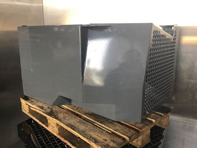 Liebherr Fender Left - גוף וחלק חיצוני: תמונה 1 Liebherr Fender Left - גוף וחלק חיצוני: תמונה 1