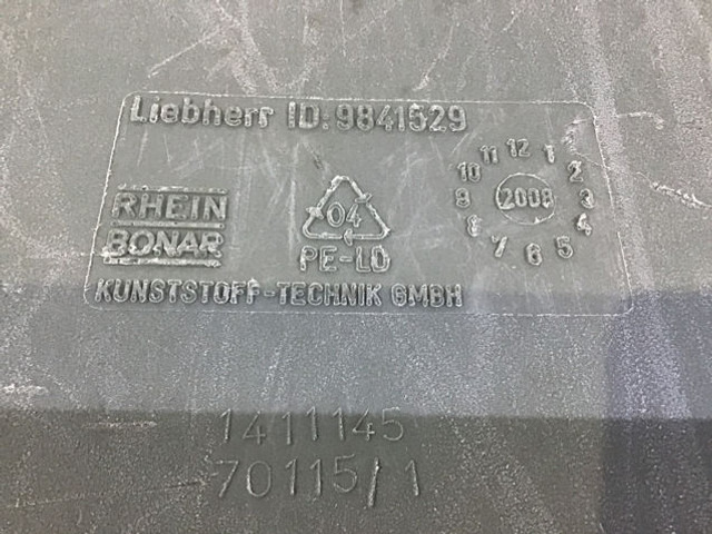 Liebherr Fender Right - גוף וחלק חיצוני: תמונה 4 Liebherr Fender Right - גוף וחלק חיצוני: תמונה 4