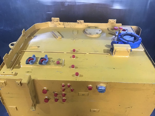 Liebherr Hydraulic Tank - מכל הידרולי: תמונה 2 Liebherr Hydraulic Tank - מכל הידרולי: תמונה 2