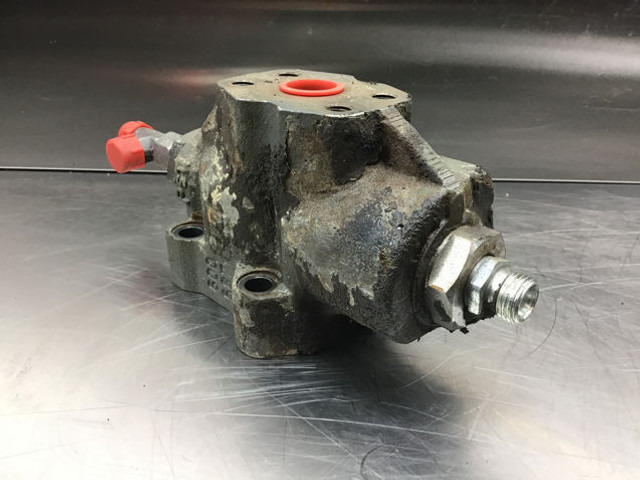 Liebherr Non Return valve - שסתום: תמונה 1 Liebherr Non Return valve - שסתום: תמונה 1
