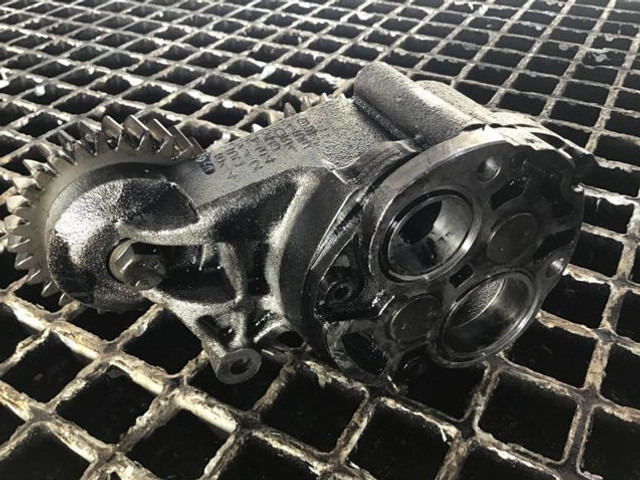 Liebherr Oil Pump - משאבת שמן: תמונה 3 Liebherr Oil Pump - משאבת שמן: תמונה 3