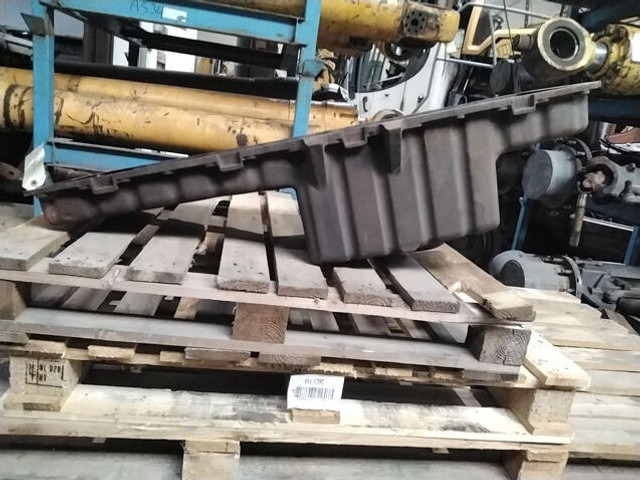 Liebherr Oil Sump - בית ארכובה: תמונה 1 Liebherr Oil Sump - בית ארכובה: תמונה 1