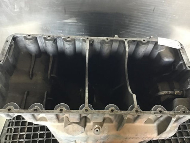 בית ארכובה Liebherr Oil Sump: תמונה 11