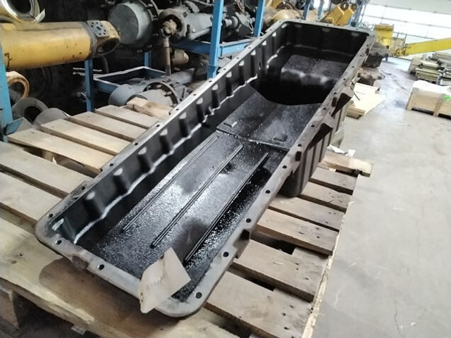 Liebherr Oil Sump - בית ארכובה: תמונה 2 Liebherr Oil Sump - בית ארכובה: תמונה 2