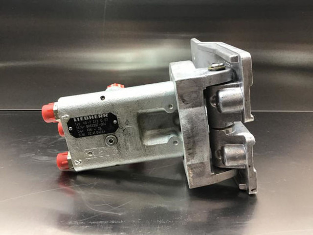 Liebherr Pilot Control Unit - דוושה: תמונה 3 Liebherr Pilot Control Unit - דוושה: תמונה 3