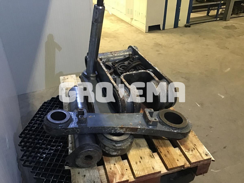 Liebherr R946 LC / R946 NLC / R950 LC-V / R954C / R956 / R974C / R956 LC - מצמד מהיר: תמונה 4 Liebherr R946 LC / R946 NLC / R950 LC-V / R954C / R956 / R974C / R956 LC - מצמד מהיר: תמונה 4