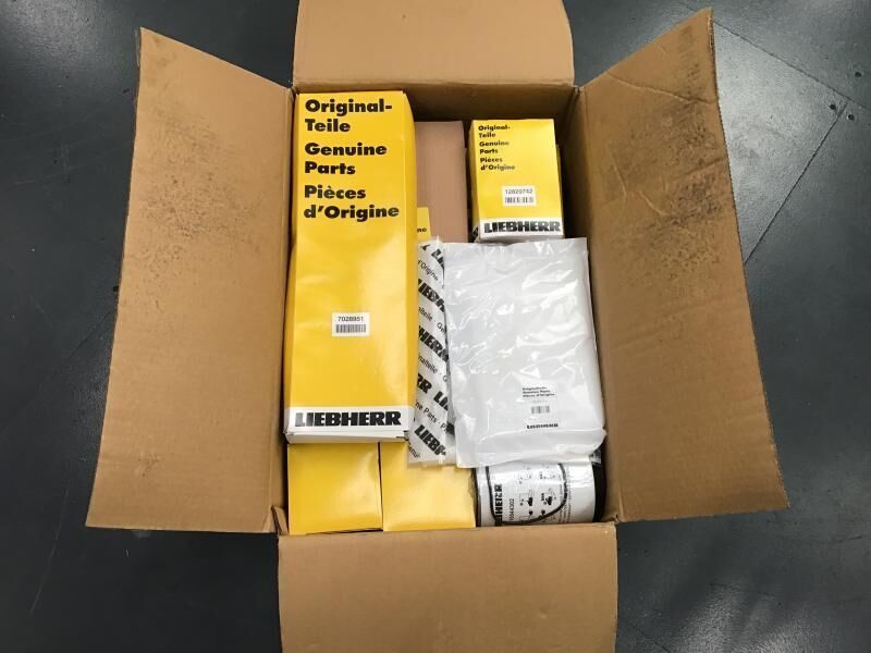 Liebherr Service Kit 1000 hours R906/R916/R926 - מסנן דלק: תמונה 2 Liebherr Service Kit 1000 hours R906/R916/R926 - מסנן דלק: תמונה 2