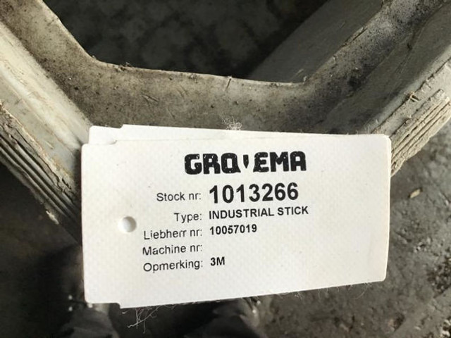 Liebherr Stick 3 M - גוף וחלק חיצוני: תמונה 5 Liebherr Stick 3 M - גוף וחלק חיצוני: תמונה 5