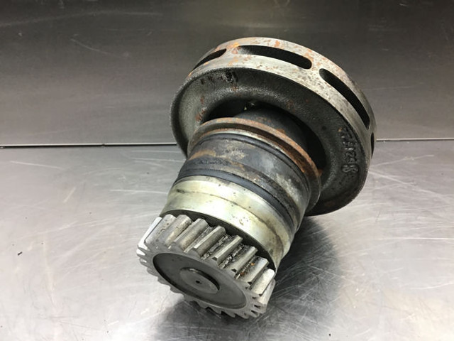 Liebherr Waterpump - משאבת נוזל קירור: תמונה 4 Liebherr Waterpump - משאבת נוזל קירור: תמונה 4