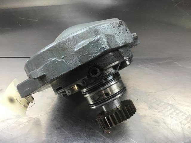 Liebherr Waterpump - משאבת נוזל קירור: תמונה 3 Liebherr Waterpump - משאבת נוזל קירור: תמונה 3