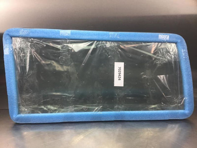 Liebherr Window Glass - חלון וחלקים: תמונה 1 Liebherr Window Glass - חלון וחלקים: תמונה 1