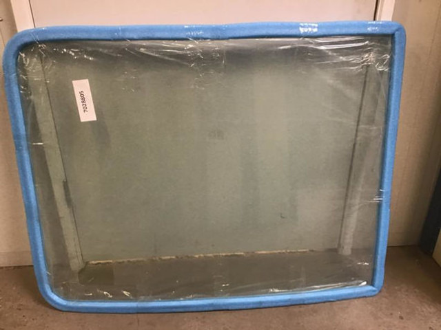 Liebherr Window Glass - חלון וחלקים: תמונה 1 Liebherr Window Glass - חלון וחלקים: תמונה 1