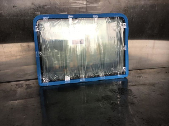 Liebherr Window Glass - חלון וחלקים: תמונה 3 Liebherr Window Glass - חלון וחלקים: תמונה 3