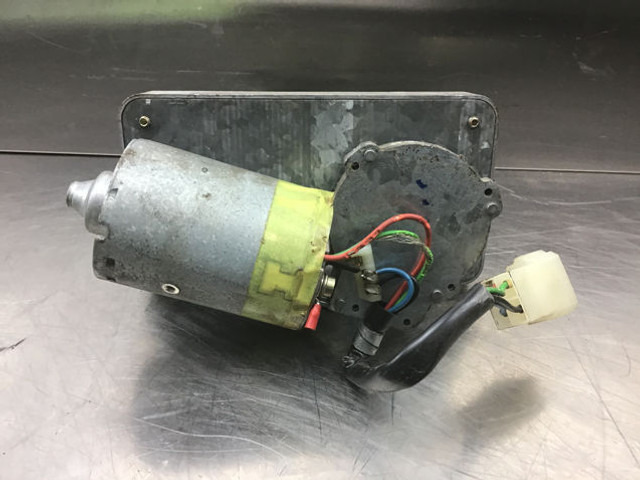 Liebherr Wiper Motor - מגב: תמונה 1 Liebherr Wiper Motor - מגב: תמונה 1