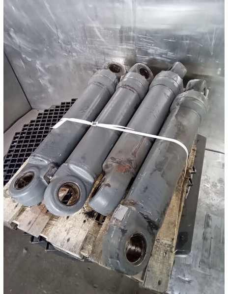 Liebherr outrigger cylinders - צילינדר הידרולי: תמונה 1 Liebherr outrigger cylinders - צילינדר הידרולי: תמונה 1