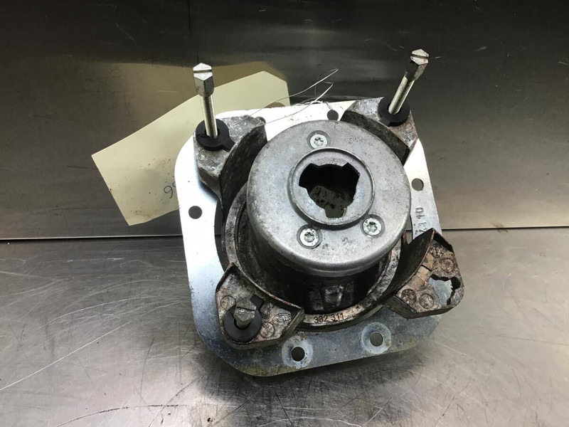 Liebherr - פנס קדמי: תמונה 1 Liebherr - פנס קדמי: תמונה 1