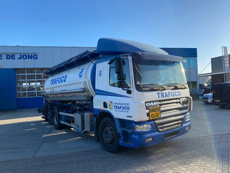 DAF CF 75.310 / Manual / 16000 LT / 5 Compartments / ADR / Euro 3 - משאית מכל: תמונה 3 DAF CF 75.310 / Manual / 16000 LT / 5 Compartments / ADR / Euro 3 - משאית מכל: תמונה 3